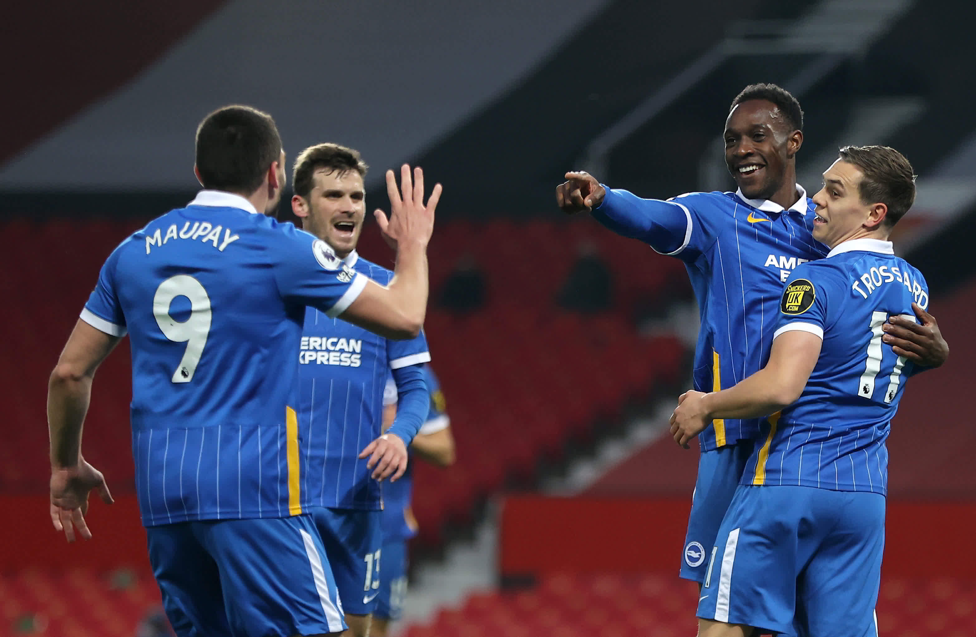 的年轻前锋 的年轻前锋